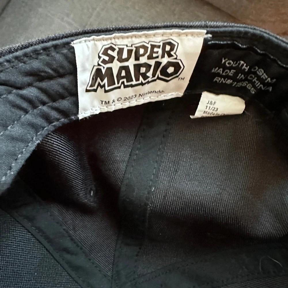 Nintendo Super Mario Black Hat SnapBack Youth